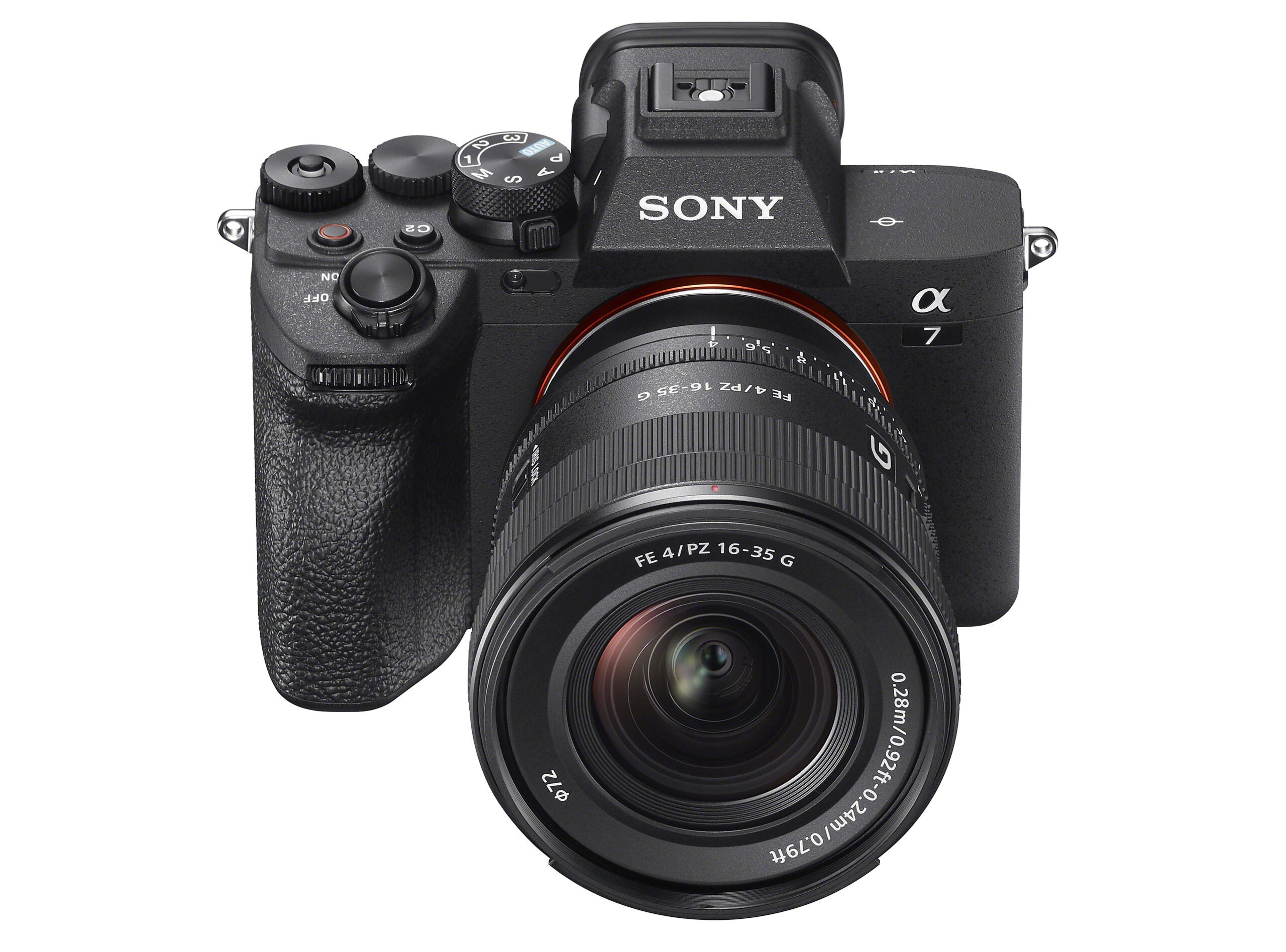 新的索尼FE PZ 16-35mm f/ 4g变焦镜头安装在a7系列相机上。