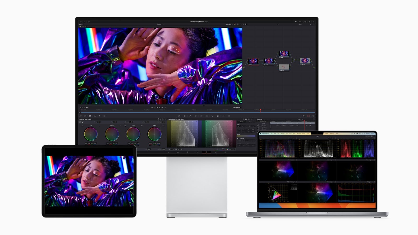 使用12.9英寸的M1 iPad Pro作为颜色精确的参考显示器。